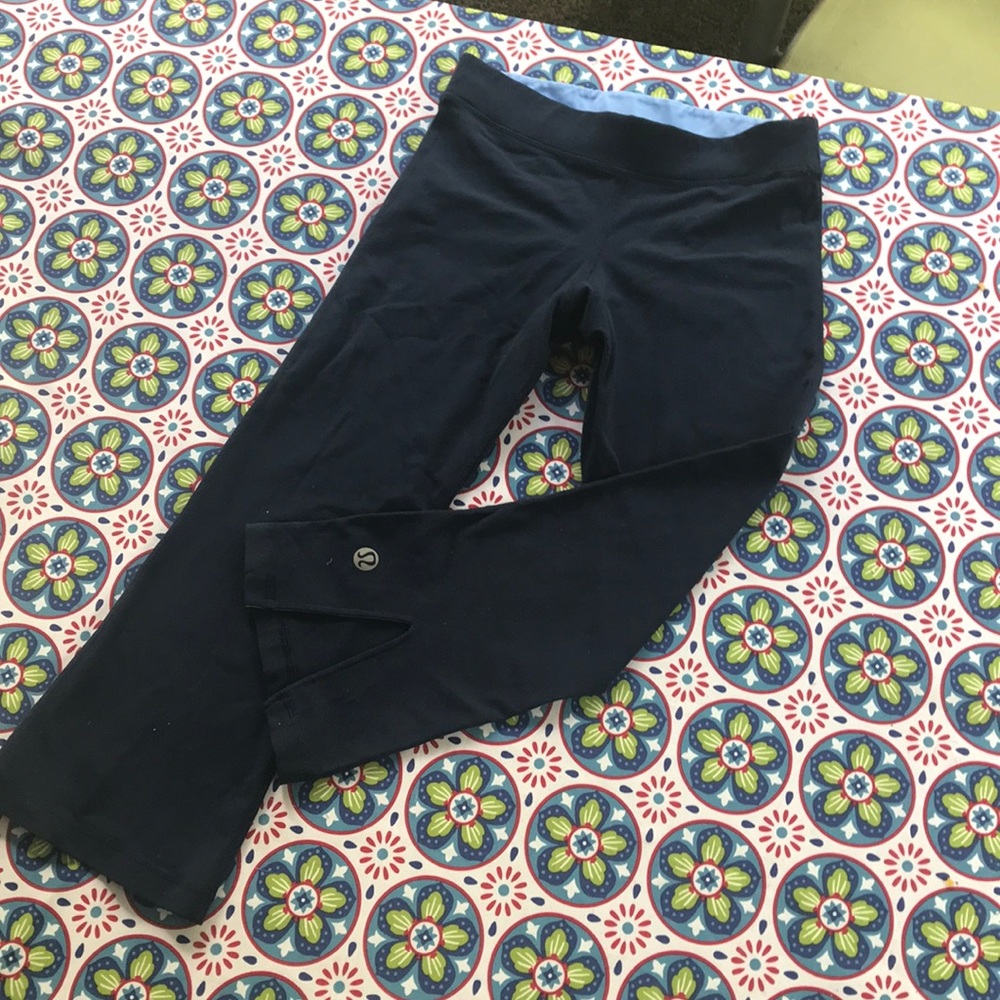 Navy blue Lululemon capris